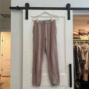 BuffBunny Cloud Jogger - Taupe